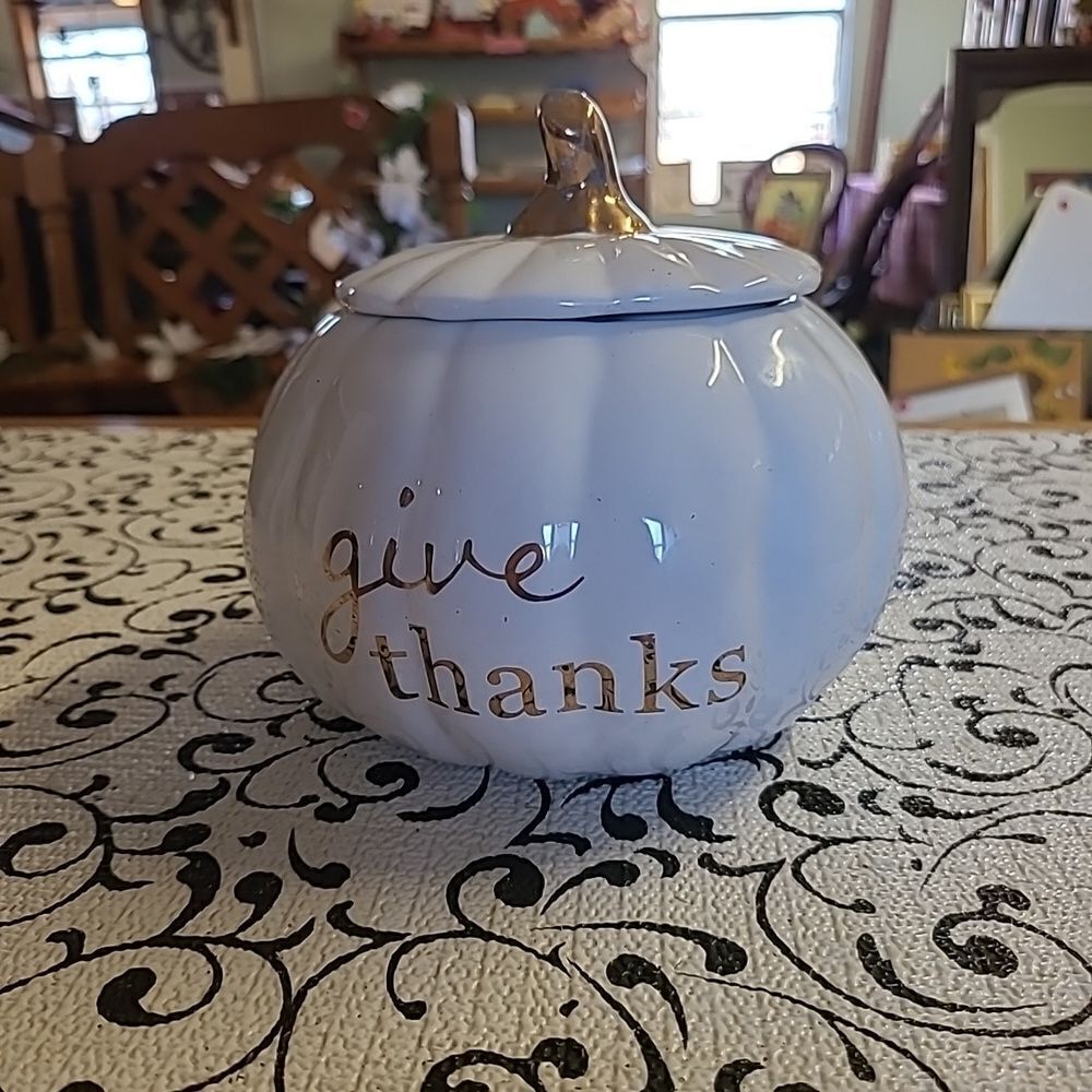 Give  Thanks Lidded Pumpkin